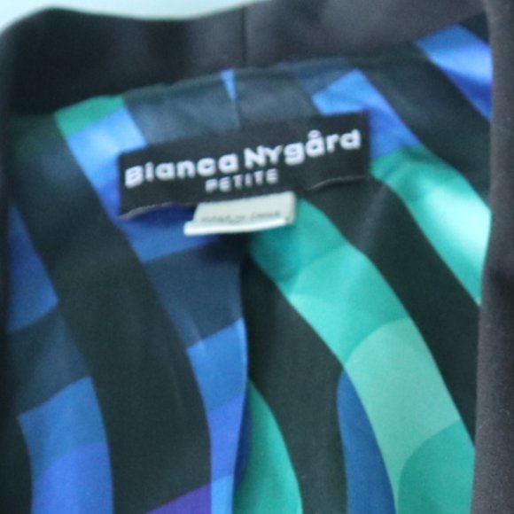 Bianca Nygard Crop Open Front Blazer - Picture 12 of 12